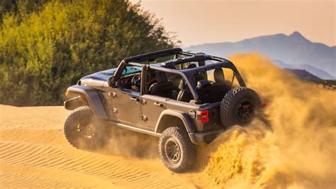 Jeep hasn't announced the full roster of changes to the 2021 gladiator lineup, but it has confirmed what we've known for a while: 2021 Gladiator 392 V8 / 2021 Jeep Wrangler Rubicon 392 V8 Hemi Engine Suv : While the 2021 ...
