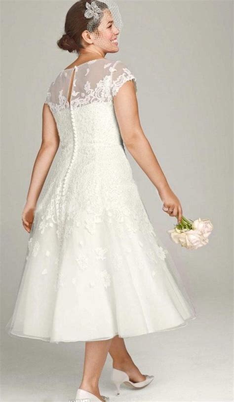 Eligible for free shipping and free returns. Tea length wedding dress plus size - PlusLook.eu Collection