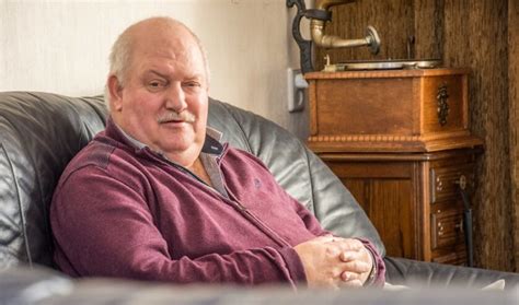 In Memoriam Vic Huijgens - Het nieuws uit Halsteren en de Zuidwesthoek