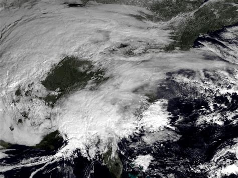 Powerful Blizzard Descends On Northeast Photo 6 Cbs News