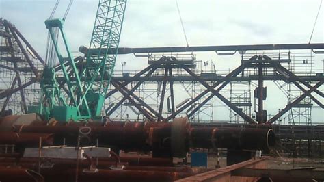 Batam (ex batu besar) tuks pt. Naga Dan Pelikan Jacket Wellhead Platform (Batam) 2012 - YouTube