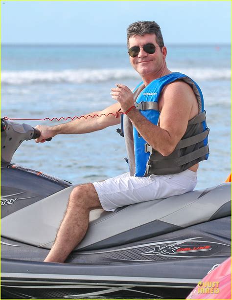 Simon Cowell Shirtless Holiday Vacation With Terri Seymour Photo