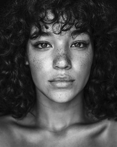 Pin By Dere On Dere Portrait Face Photography Black And White Portraits