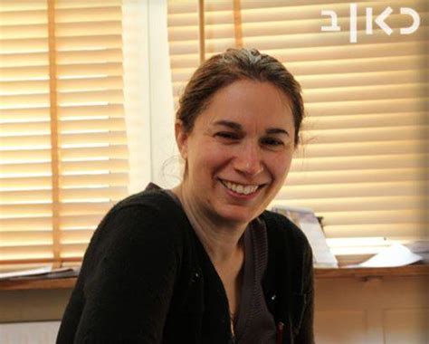 הזכרת את גדעון סער, שימי לב לדרישה המאוד בעלת תיאבון שהציג סער לראשי גוש השינוי במהלך המומ הזה. גאולה אבן סער ויקיפדיה - Gbodhi