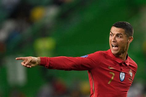 First footballer to earn over $1 billion. Cristiano Ronaldo Net Worth 2020: Just How Rich Is the ...