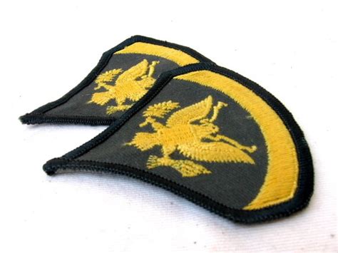 Vintage Us Army Specialist Patches Golden By Storytellersvintage