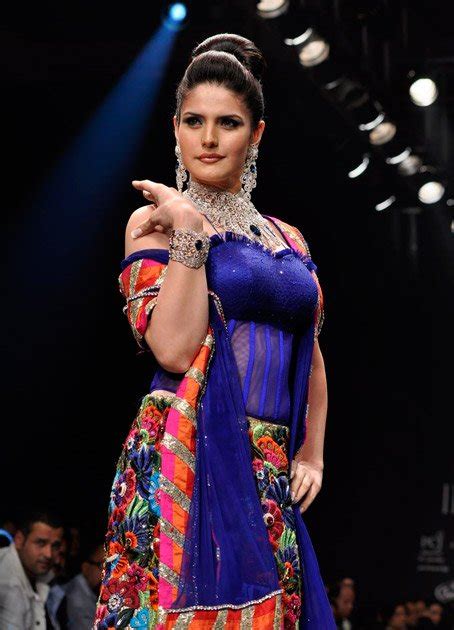 Zarin Khan Ramp Walk At Iijw Day ~ Celebrity Wallpapers Pictures Images