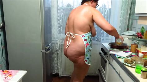 Chubby Milf Cooks Pies And Fucks With A Wooden Pestle In The Kitchen Her Juicy Pawg And Big