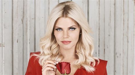 Sophie Monk Gives Her Bachelorette Rose Away In Tropical Paradise