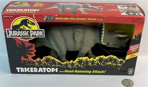 Lot Vintage 1993 Kenner Jurassic Park Triceratops W Dino Damage