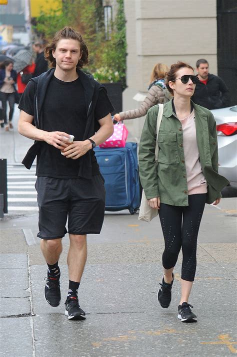 Emma roberts sported scrapes, bruises, and a visible bandage one week after her violent altercation with boyfriend evan peters. EMMA ROBERTS and Evan Peters Out in New York 04/26/2017 ...