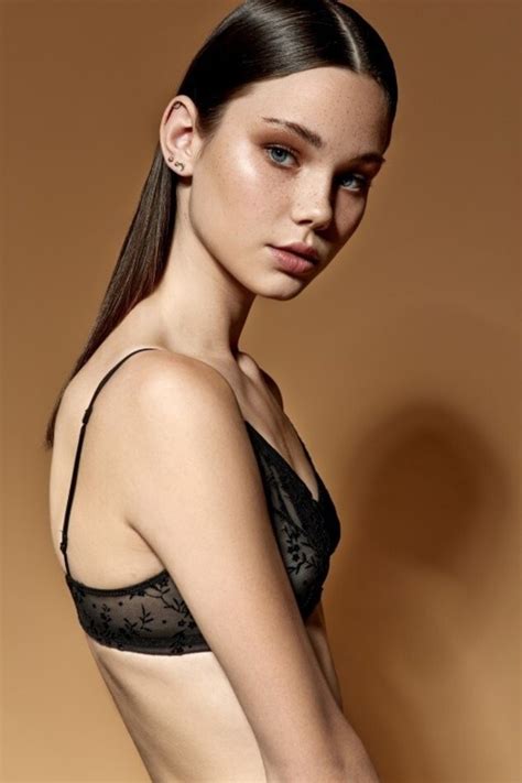 Vika Reza Page Female Fashion Models Bellazon