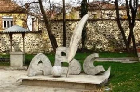 Muzeu Kombëtar i Shqipërisë përkujton themeluesit e gjuhës shqipe