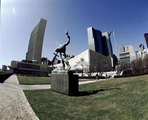 United Nations Headquarters Bronze Statue Entitled Let Us Flickr