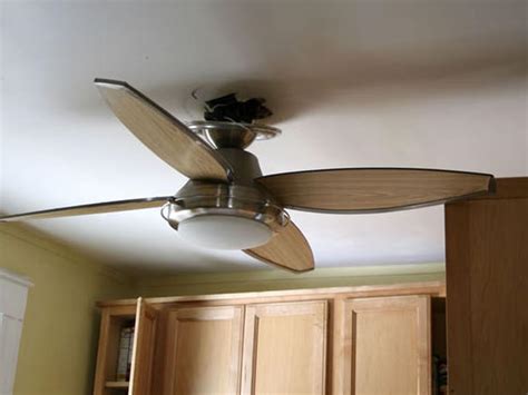 Tips To Help You Choose The Right Ceiling Fan For Your Kitchen