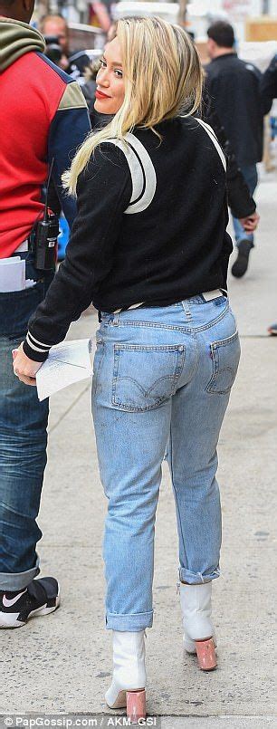 Hilary Duff Is Collegiate Cute As She Rocks Varsity Jacket Daily Mail Online College Looks