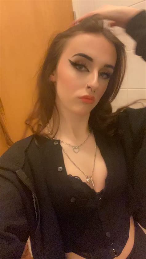 Dommesrt On Twitter Rt Princesskyrax I Am So Beautiful💗 Paypigs
