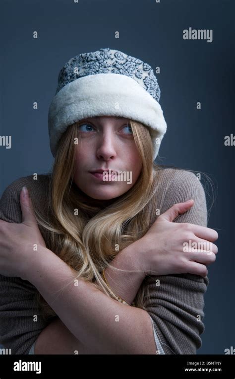 Shivering Cold Woman Hi Res Stock Photography And Images Alamy