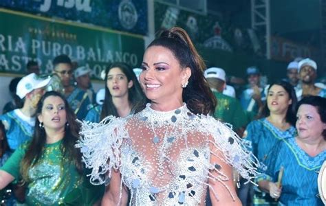 Viviane Ara Jo Surge Deslumbrante Em Evento De Carnaval Ofuxico