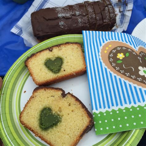 Maybe you would like to learn more about one of these? Pâtisserie Nadine: 3D-Kuchen mit Marzipan-Herz