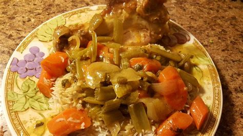 And did you know you could cook rice in your oven? Susan's Food Musings; The Culinary Wanderings of an Amateur Cook.: Smothered Turkey Wings over Rice