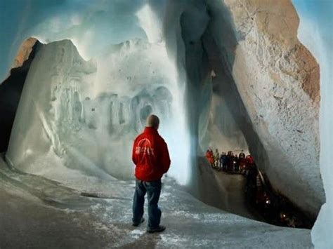 10 Most Amazing Caves In The World Wanderwisdom Cool