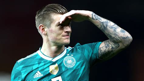 He got this tattoo to show his love for her on. Nationalelf: Toni Kroos rechnet mit Mitspielern ab