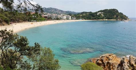 Playa Fenals 🌞 Las Mejores Playas De España