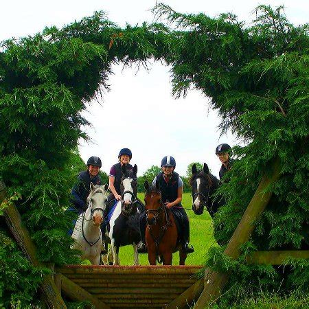 Hartwell Riding Stables Ltd. (Aylesbury) - 2020 All You ...
