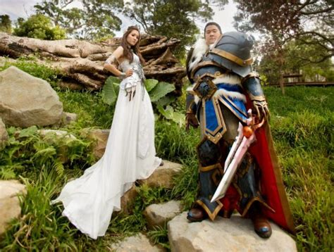World Of Warcraft Fans Marry In Costumes From Video Game Daily Mail
