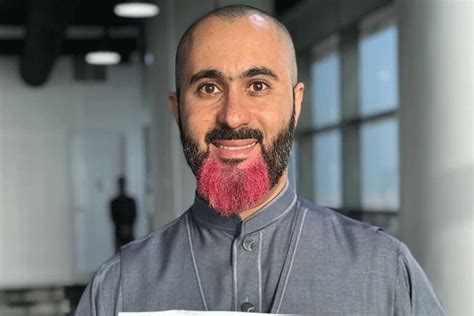 Saudi Man Dyes Beard Pink To Support Cancer Stricken Wife Saudi