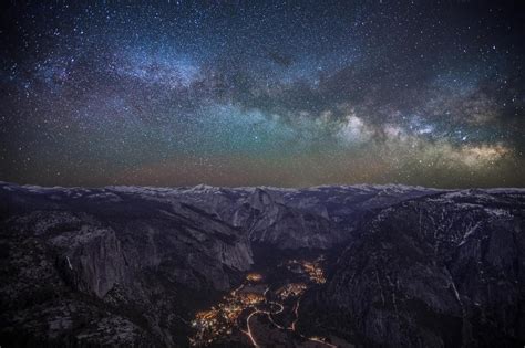 Milky Way Shining Brightly Over Yosemite Valley Oc 5472x3648