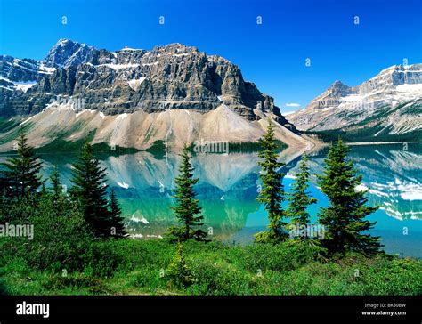 Banff National Park Alberta Canada Crowfoot Mountain Bow Lake Stock