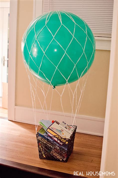 10 Simple Yet Coolest DIY Baby Shower Balloon Decorations - Shelterness