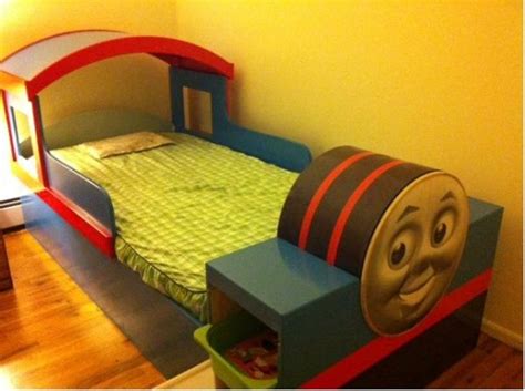 Homemade Thomas the Tank Engine Bed - Neatorama