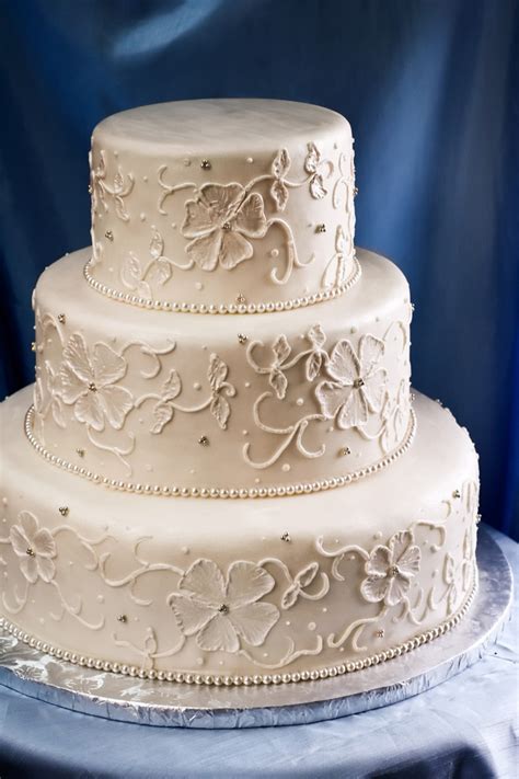 Custom cakes in nj are created from a wide variety of ideas. Design Your Own Wedding Cake With New Online Tool