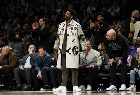 Nba Fines Nets For Letting Kyrie Irving Into Locker Room Inquirer Sports