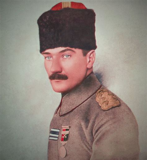 d t adlı kullanıcının Ataturk panosundaki Pin Tarihi kişilikler