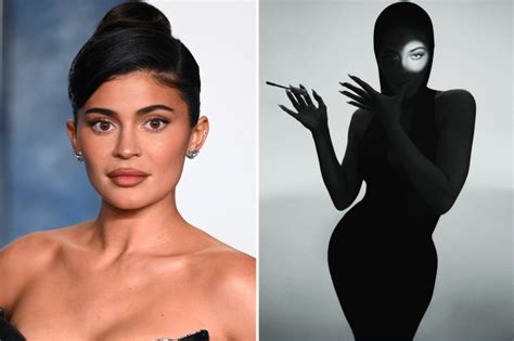 kylie jenner critics mock star s embarrassing photoshop fail in her sexy new photo for new