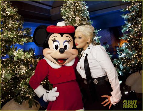 Cursetina Photos Christina Aguilera Disneylands Christmas Parade