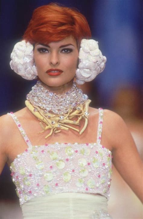 Linda Evangelista Chanel Runway Show Spring 1992 Linda Evangelista