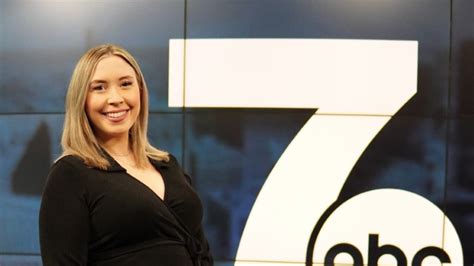 7 News Anchor Reporter Hannah Buehler Announces Twin Pregnancy