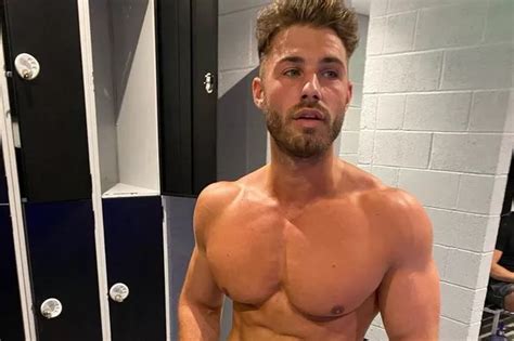 Love Island Star Ends OnlyFans Career As He S Earned Enough From