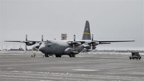 153aw C 130h Hercules First Winter Snow Hercules Lockheed Military