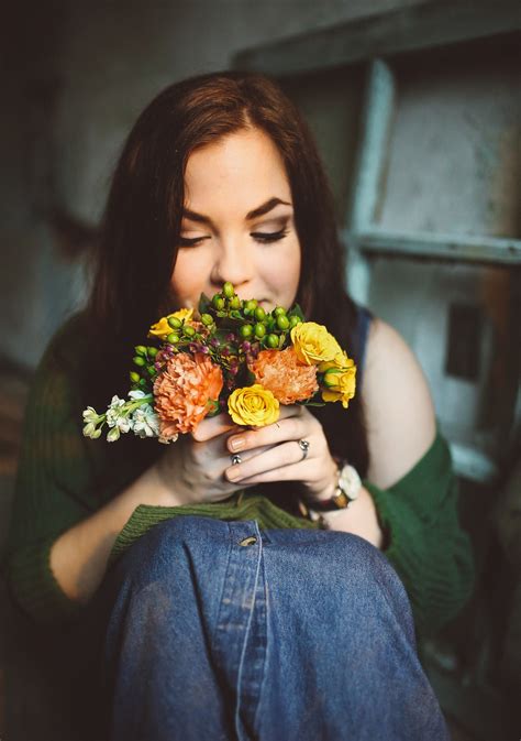 optional verse sunlight through the trees in summer endless masquerading like a flower, as the day is breaking the memory is fading. an aromatherapy inhaler works like smelling flowers ...