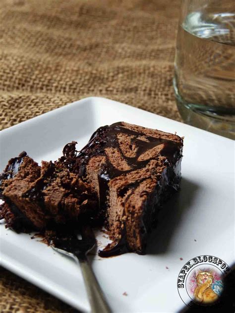 Ada 2 jenis resipi kek batik iaitu menggunakan telur atau tanpa telur. syapex kitchen: Kek Batik Coklat