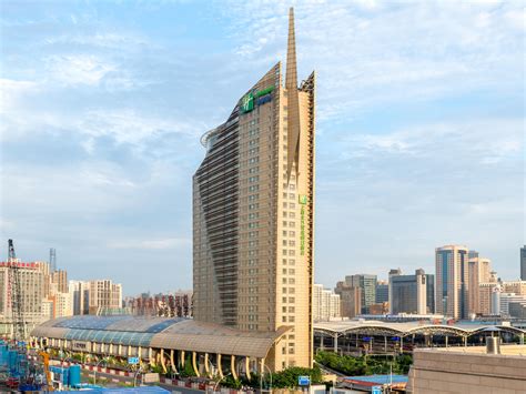 The holiday inn express is different from the other brands in its style. Hotel near Nanjing Road in Shanghai | Holiday Inn Express ...