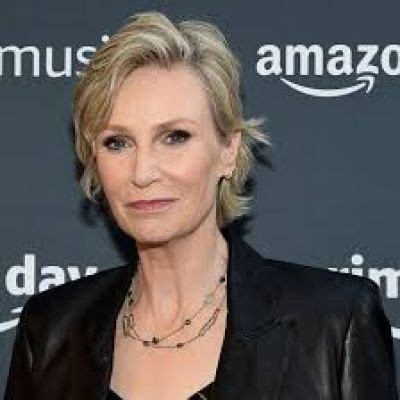 Jane Lynch Age Net Worth Bio Height Updated April