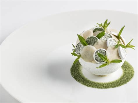 These fine dining restaurants in delhi ncr will never disappoint you. 5 Star Fine Dining Desserts : Michelin Star Desserts Great British Chefs : 1034255852 itt a ...