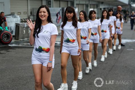 Grid Girls Bei Suzuka Formel 1 Fotos